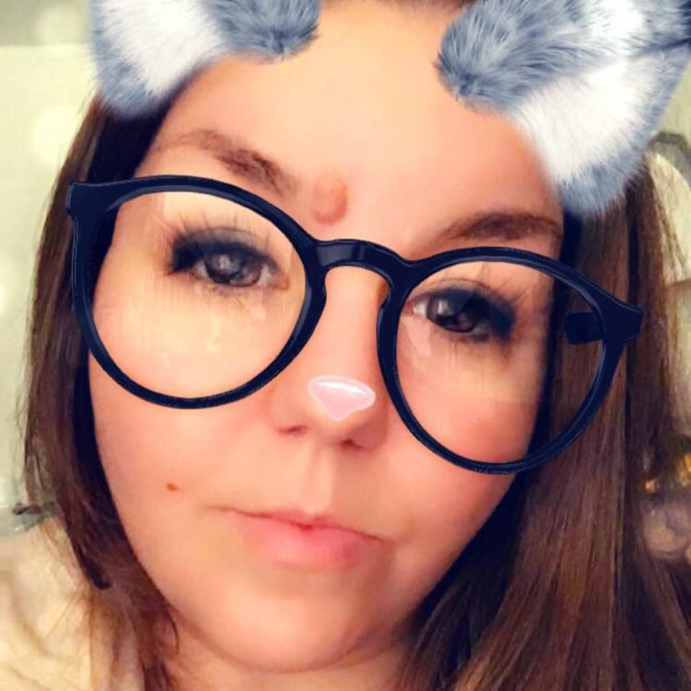 Meet your Posher, Danielle